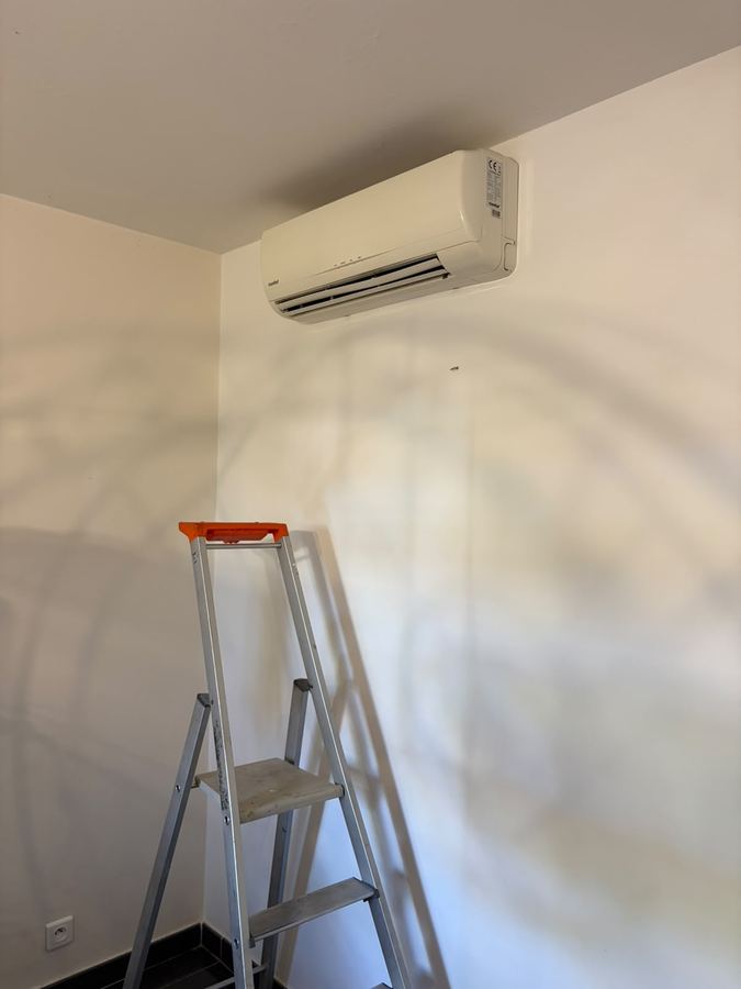 Chantier d'installation climatisation IDT — réalisation 38